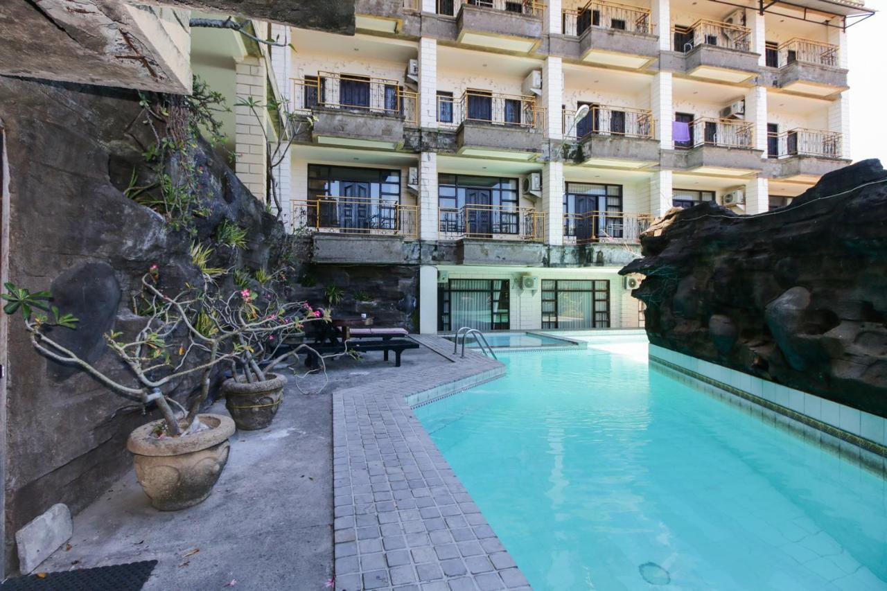 Vilarisi Hotel Legian Exterior foto